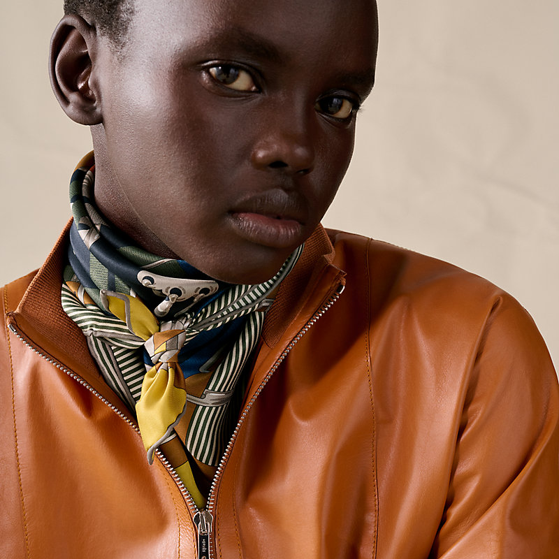 HERMES トップス マキシTシャツ 《パルフロワ・リミックス》プリント - ブラック